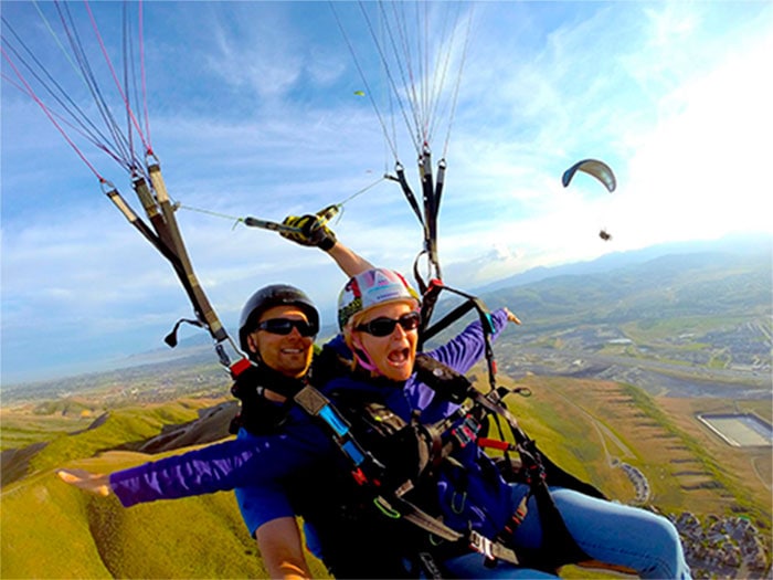 Hang gliding and paragliding