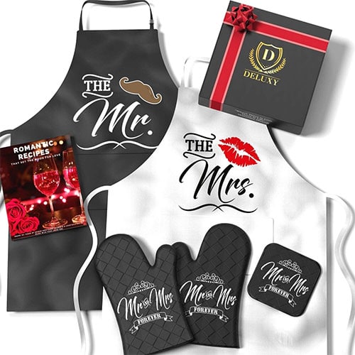 Mr & Mrs apron novelty gift